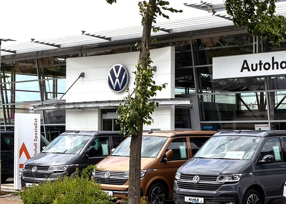 7 Standorte, ein Herz für Bildung: Autohaus Kahle stärkt die IGS Stöcken